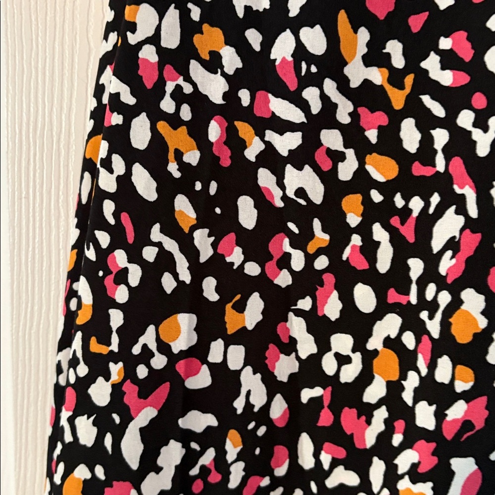 Colorful Patterned dress - Picture 2 of 2